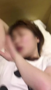 010北京04年女大背着男友偷偷约炮