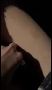 在人来人往的路上把跳蛋塞老婆逼里